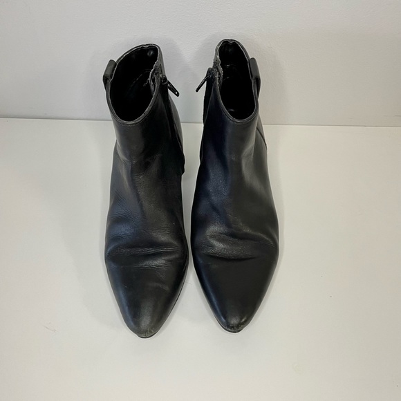 Size 7 black faux leather booties - Picture 1 of 3